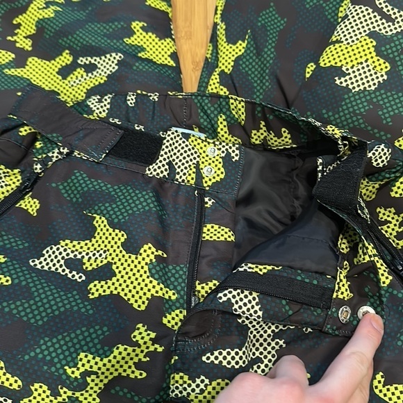 Roebuck & Co snow pants size XL kids - Picture 9 of 10